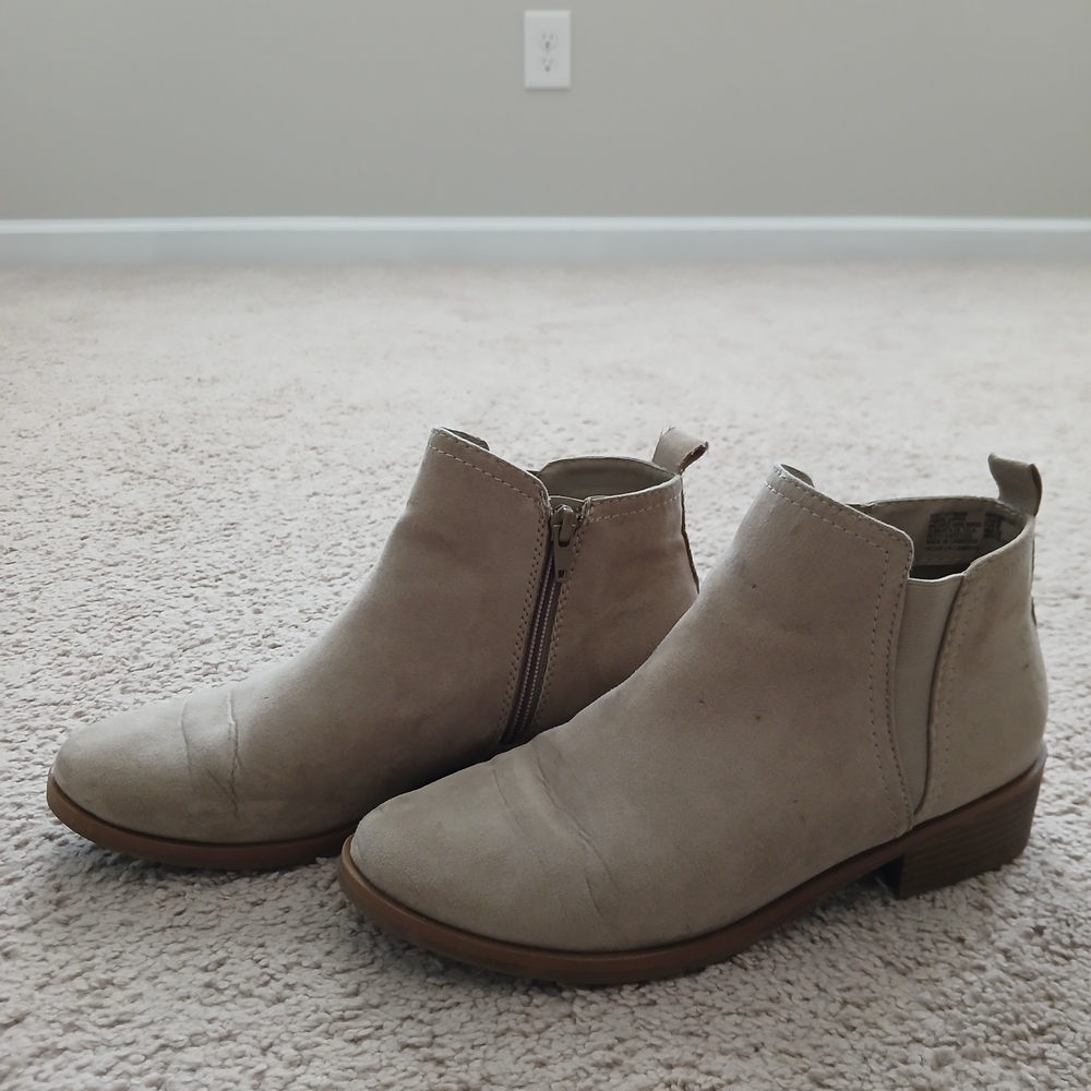 Time and Tru Cream Ankle Booties